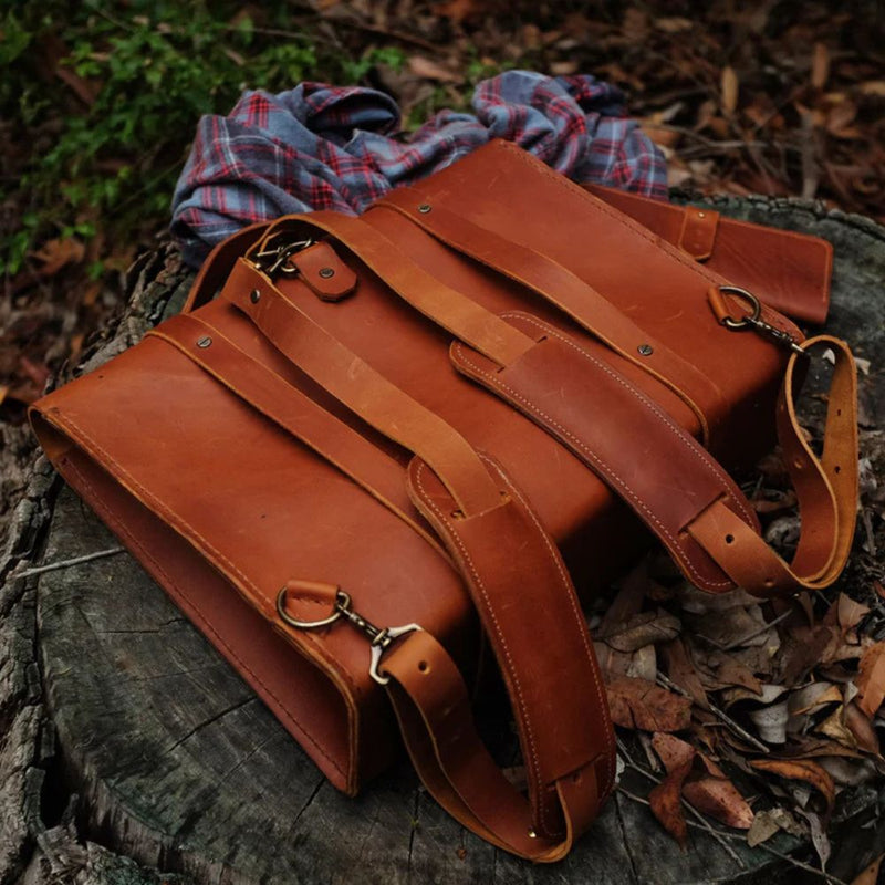 This classic design is simply one of our favorites. Hand crafted in our leather and canvas workshop with 3.5mm thick vegetable tanned leather and antique brass hardware.