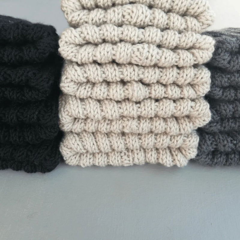 Cute, knitted Rib Beanie.
100% Cotton wool.
Colors: Brick, Chocolate, Ice Grey, Stone, Black, Charcoal