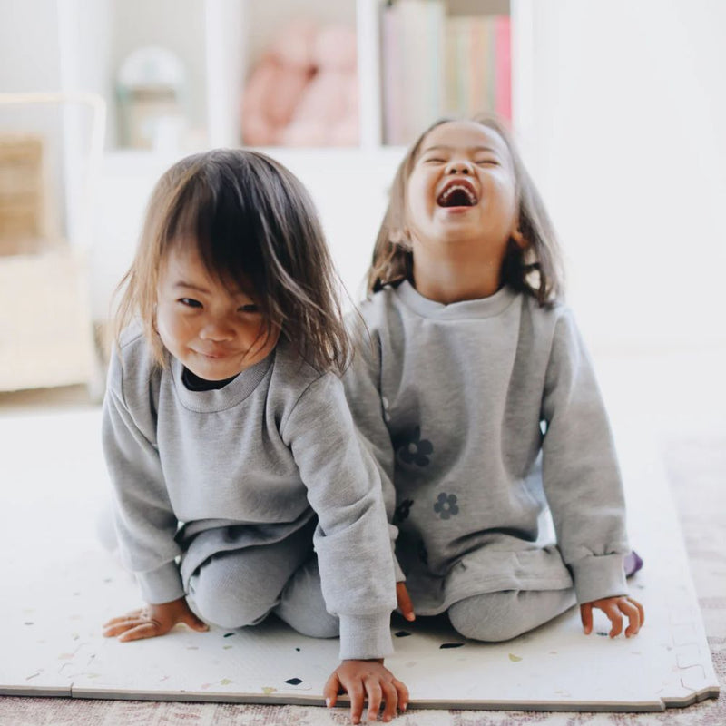 Our Comfortable Swing dresses made out of Cotton Brushed Fleece for the windy or cooler weather.

Plain Grey with Different Shades of Grey Printed Flowers 