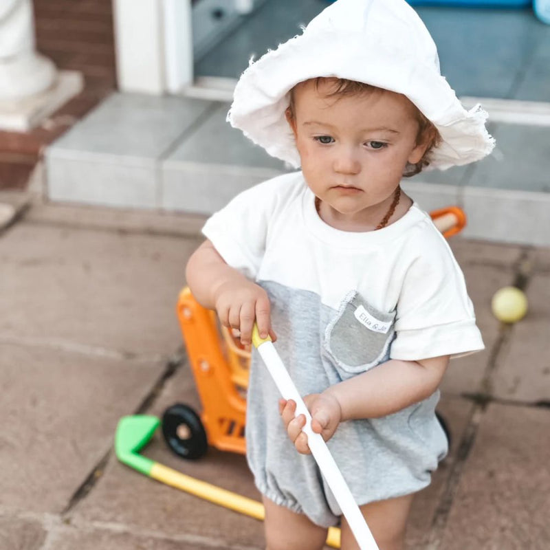 Sunhat for Littles - giving all Summer Vibes

Perfect hat for outdoor season and adventures. 
Fringe detail 

 

Colour - White or Stone