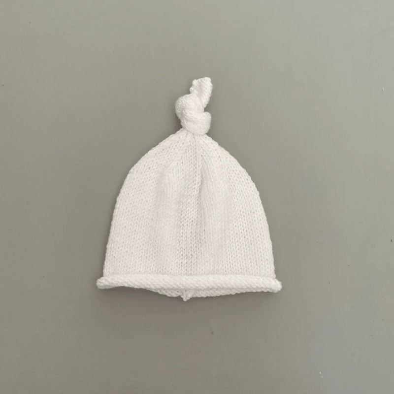 Cute Knotted knitted Beanie.
100% Cotton wool.
Colors: Winter white, Denim Blue, Charcoal Grey, Light grey, Black
