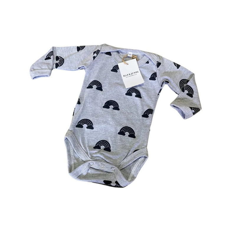 Long Sleeve onesie with envelope neck
Snaps at crotch to assist with easy diaper changes.
100% Cotton Interlock

Design Black Rainbow on Grey