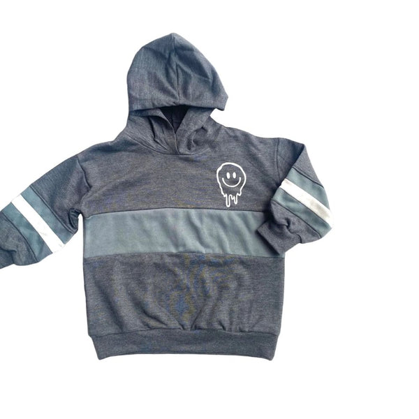 Our Comfortable colour block Sweater is made out of 100% Cotton Brushed Fleece for the windy or cooler weather.

Oversized Fit with hood.

Drip Smile Detail - charcoal Grey 