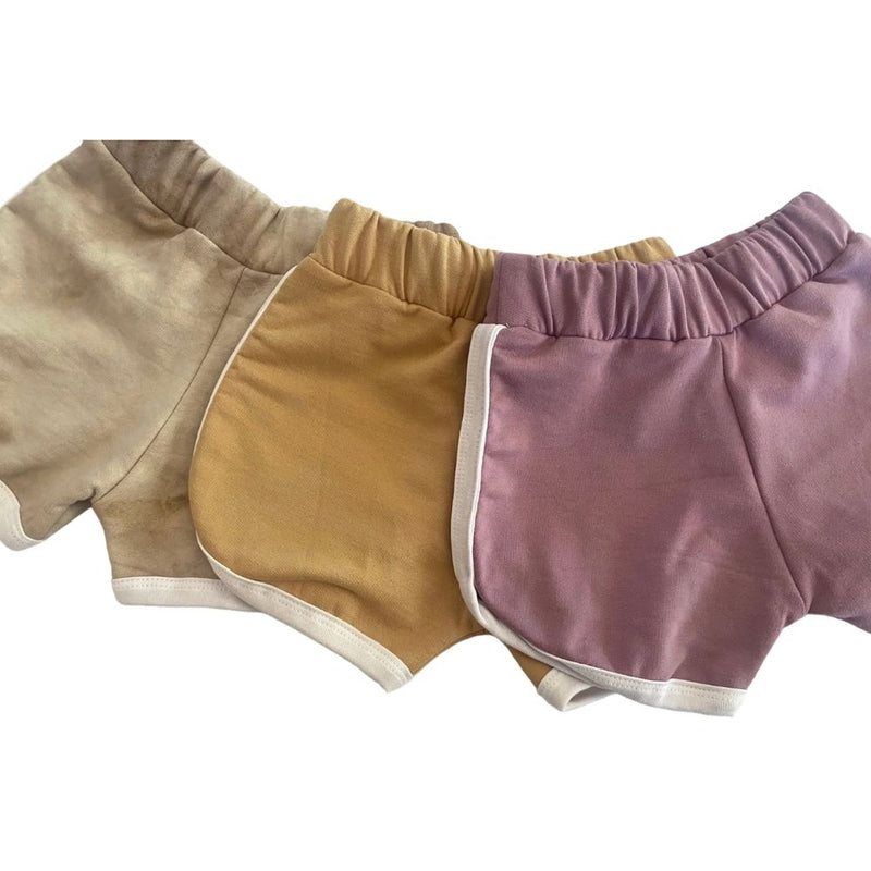 The Perfect retro Shorts for Spring Summer

Made in 100% Cotton Fabric 

Colour Washed Neutral / Caramel / Mauve / Black 