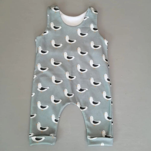 Stylish and comfortable romper with press studs on shoulders.
Sea Gulls Digital printed Romper.
100% Cotton Interlock
