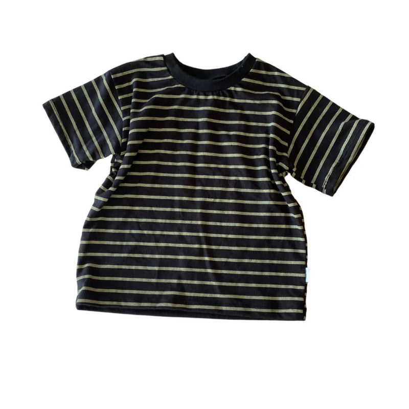 Comfortable Relaxed and basic Fit
Rounded Neckline
Straight double stitched hem
Light and Soft 100% Cotton Lyca fabric.

Black Stripe