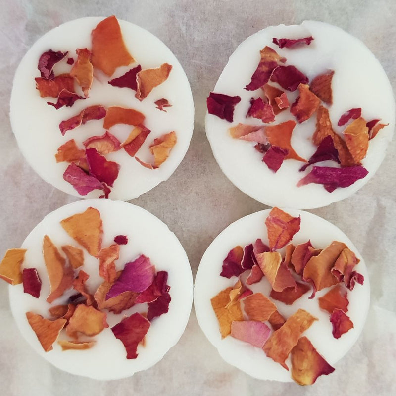Scented Flower Waxies
Our delightful, scented flower waxies are handmade with natural ecosoya wax, pure essential quality fragrances, pure essential oils and organic herbs and flowers.