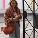 Traditional handmade silver-look bendable (not stretchable) Venda bangles made of Aluminium from South Africa.
Pack of 10 bangles