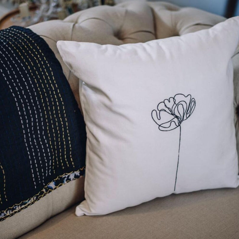 Jislaain Jislaaik Online Shop Olive & Arrow Creative One Line Continuous Line Drawing Scatter Cushions Home Decor Cushions (4)
